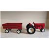 Image 2 : 532 -- VINTAGE INTERNATIONAL 544 TRACTOR & HARVESTER GRAIN WAGON