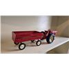 Image 3 : 532 -- VINTAGE INTERNATIONAL 544 TRACTOR & HARVESTER GRAIN WAGON