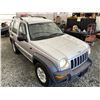 Image 10 : A12G--2004 JEEP LIBERTY, SILVER, 208650 KMS, 4X4