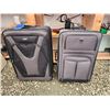 Image 1 : 549 -- 2 SUITCASES