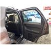 Image 41 : A12O -- 2010 FORD ESCAPE XLT, DARK GREY, 205141 KMS, ALL WHEEL DRIVE