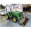 Image 2 : 0F -- 2001 JOHN DEERE 430, GREEN, 1967HRS KMS, 4X4