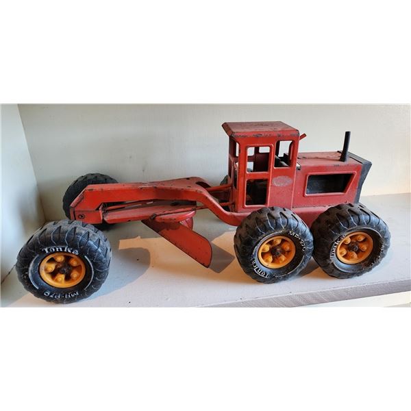514 -- VINTAGE STEEL TONKA ROAD GRADER