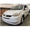 Image 2 : A12O -- 2005 TOYOTA SIENNA, WHITE, 221388 KMS, FRONT WHEEL DRIVE