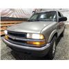 Image 2 : A12ZA -- 2000 CHEVY BLAZER, GOLD, 316003 KMS, 4X4