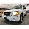 Image 2 : A12ZF -- 2002 GMC ENVOY SLE, WHITE, 304942 KMS, FOUR WHEEL DRIVE *NO RESERVE*