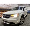 Image 1 : A12ZJ -- 2010 DODGE JOURNEY SXT, WHITE, 203437 KMS, FRONT WHEEL DRIVE