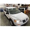 Image 10 : A12D -- 2008 PONTIAC MONTANA SV6, WHITE, 169143 KMS, FRONT WHEEL DRIVE
