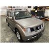 Image 10 : A12T -- 2005 NISSAN PATHFINDER LE, BROWN, 256704 KMS, 4X4