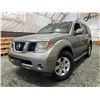 Image 1 : A12T -- 2005 NISSAN PATHFINDER LE, BROWN, 256704 KMS, 4X4