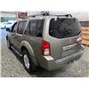 Image 21 : A12T -- 2005 NISSAN PATHFINDER LE, BROWN, 256704 KMS, 4X4