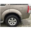 Image 25 : A12T -- 2005 NISSAN PATHFINDER LE, BROWN, 256704 KMS, 4X4