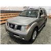 Image 3 : A12T -- 2005 NISSAN PATHFINDER LE, BROWN, 256704 KMS, 4X4
