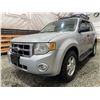 Image 2 : B6 -- 2008 FORD ESCAPE XLT, SILVER, 253741 KMS, FOUR WHEEL DRIVE
