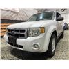 Image 2 : C3 -- 2008 FORD ESCAPE XLT, WHITE, 212533 KMS, FRONT WHEEL DRIVE