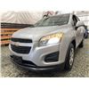 Image 2 : C6L -- 2015 CHEVY TRAX, SILVER, 168432 KMS, FRONT WHEEL DRIVE