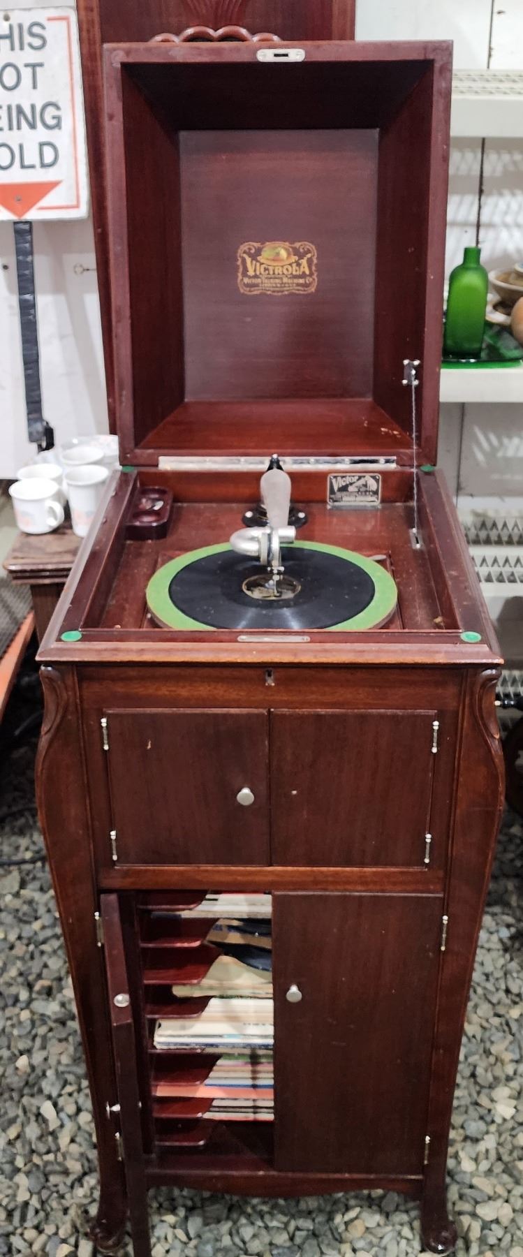 Spinet Record Label 707 -- VINTAGE VICTROLA UPRIGHT RECORD PLAYER WITH RECORDS