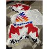 Image 1 : Mohawk and Petro-Canada flags