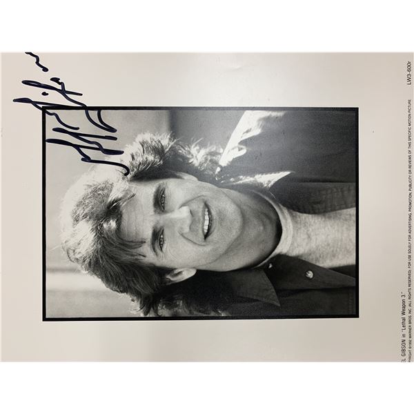 Mel Gibson signed Lethal Weapon photo. GFA Authenticated