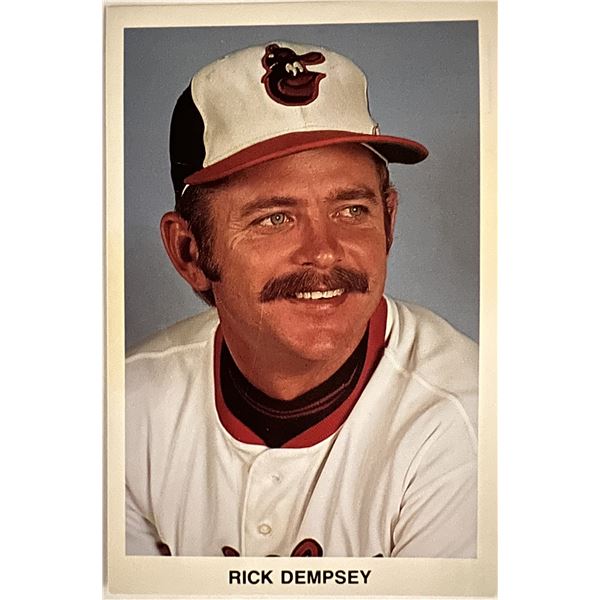 Baltimore Orioles Rick Dempsey baseball trading card