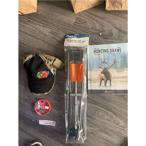 Compac Ice Plastic Tip-Up 1 Unit, 1 Pozzy's Hat, Compac Removable Split Shot Sinkers 1 Unit, 1 Alber