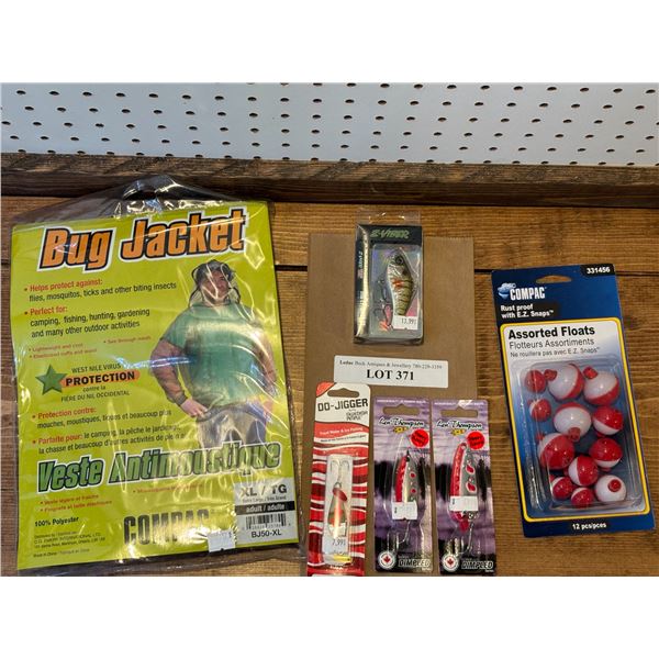 XL Compac Bug Jacket, Asst Floats, Do-Jigger Orange/Green Tackle, Len Thompson Tackle L& EuroTackle 