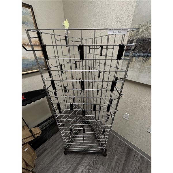 Rotating Triangle Display w Hooks