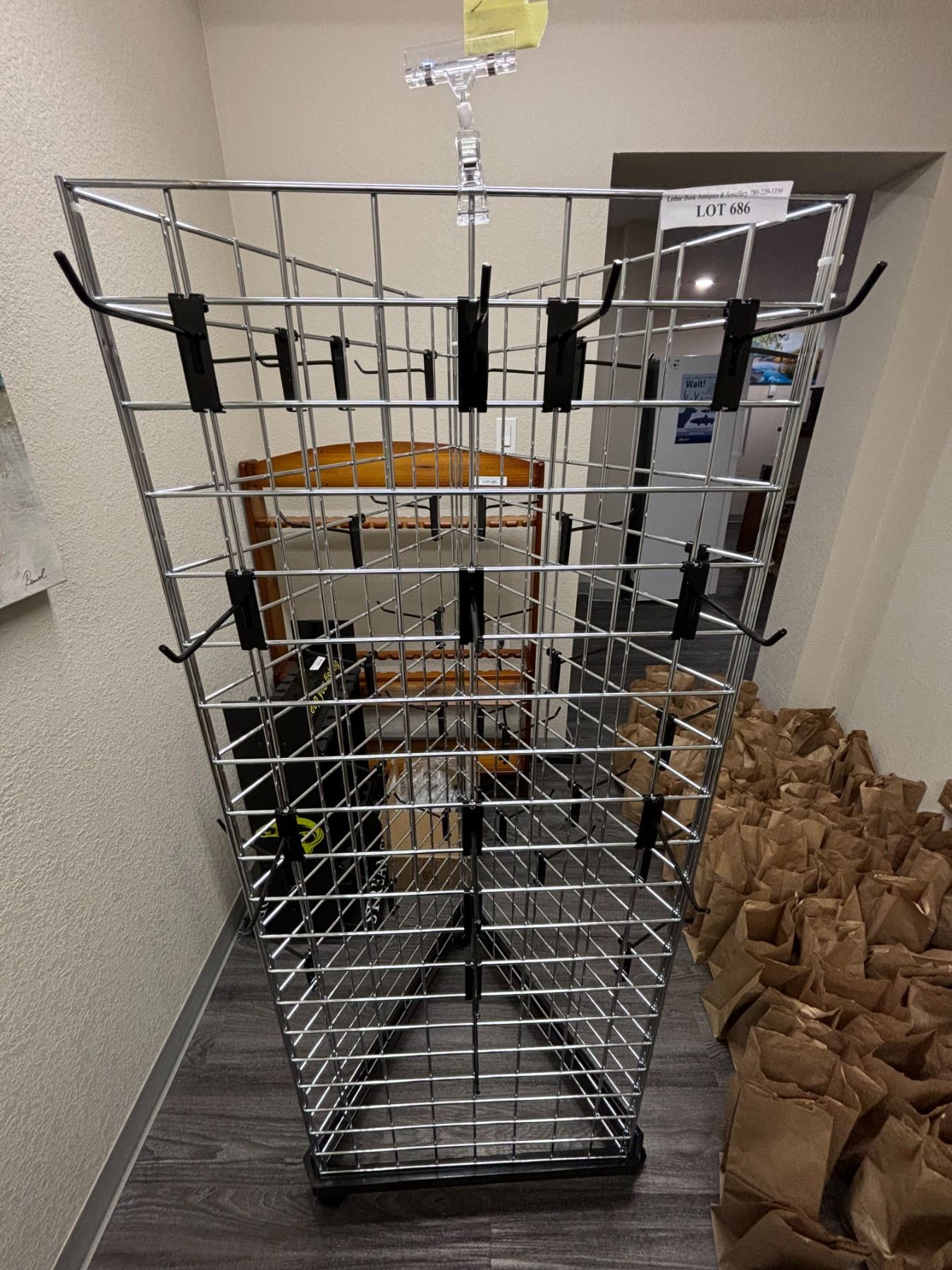 Rotating Triangle Display w Hooks