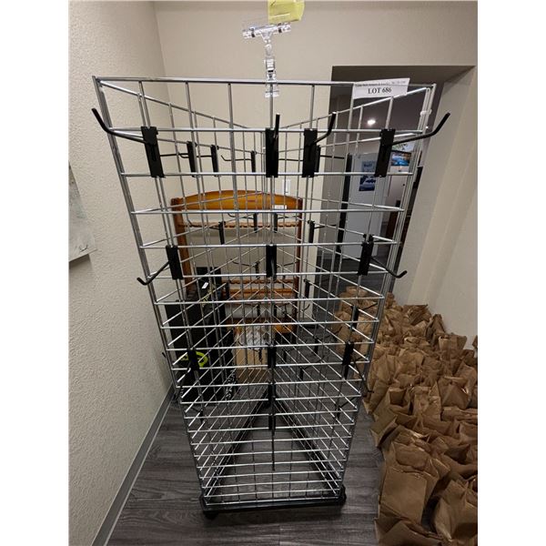 Rotating Triangle Display w Hooks