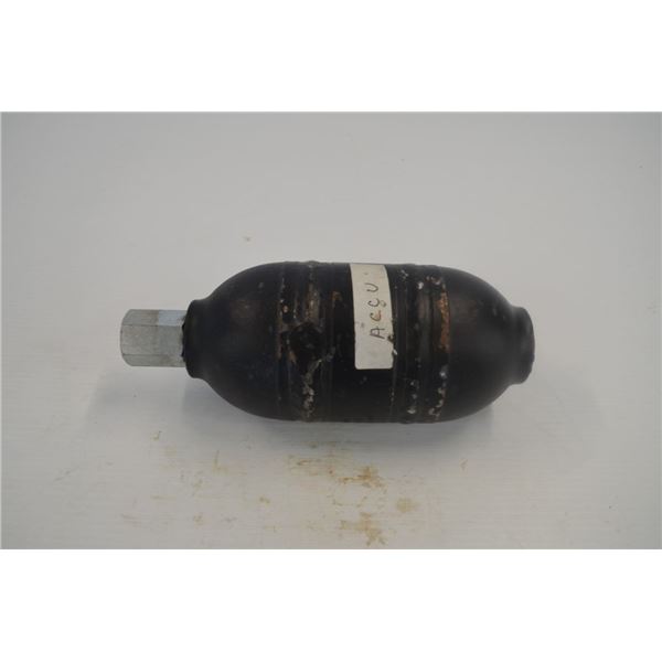 Kubota hydraulic soft drive accumulator