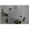 Image 4 : Kubota aluminum hydraulic pressure relief valve block