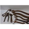Image 3 : Antique Wrenches, Spanners, Tire Iron, Nippers, Trimmers - Assorted
