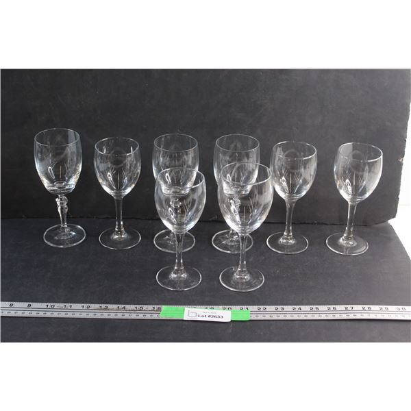 (8) Wine Glasses