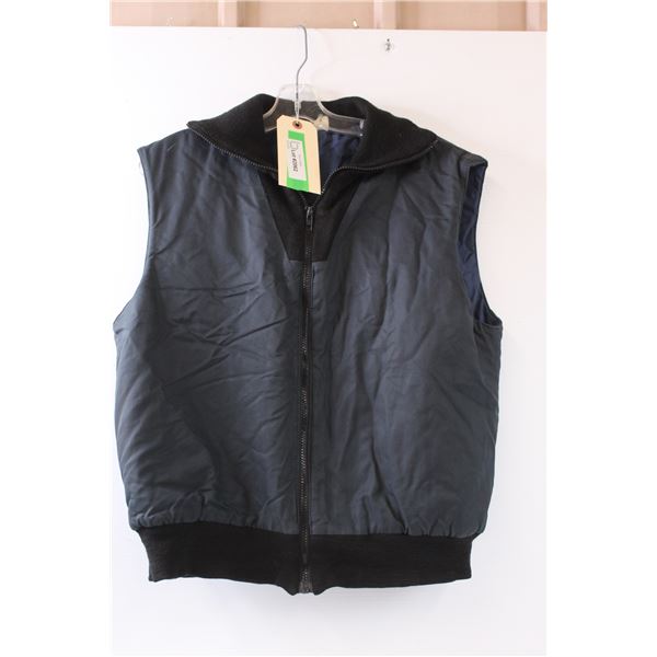 * RCMP Issued Navy Vest (Not Current Issue, No Badges) - Chest Size 44 Regular Fit
