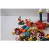 Image 5 : Children's Toy Lot: (7) PEZ, Snoopy, Garfield, Fisher Price Little People, Misc.