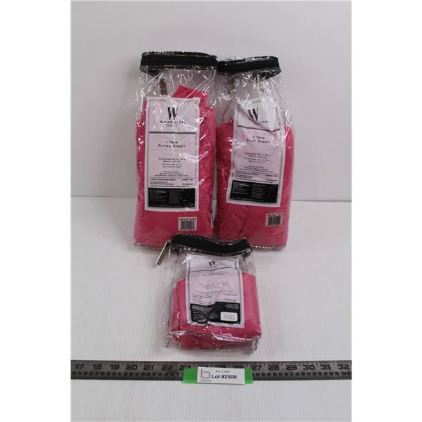 Wamsutta Pink Twin Flat Sheet, Pink Twin Fitted Sheet, & (2) Pink King Pillowcases