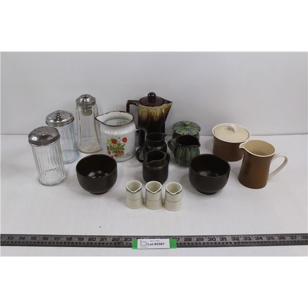 Set of Mikasa Ceramic Creamer & Sugar Bowl, (2) Sets of Brown Ceramic Creamer & Sugar Bowls, Ceramic