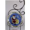 Image 3 : Metal Wall Mount w/ (4) Glass Christmas Plates 10"