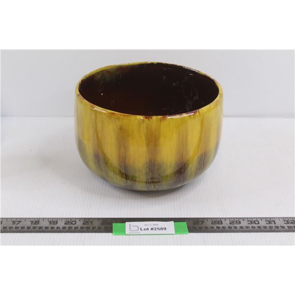 Yellow Ceramic Serving Bowl 9"x6"