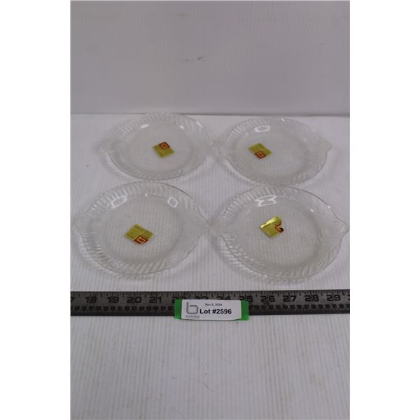 (4) 6.5" Glass Fish Plates