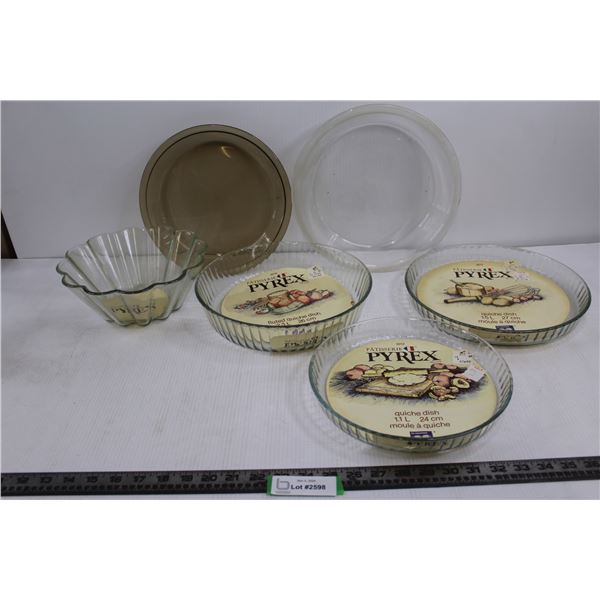 (2) Pyrex Glass Pie Dish, Pyrex Glass Flute Mould Dish, (3) Pyrex Glass Quiche Dishes - 27cm, 26cm, 