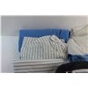 Image 5 : Assorted Bed Linens and Blankets