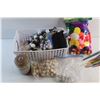 Image 5 : Rainbow Poms, Paint Brushes and Handcraft Kit - Threads, Rings and Wooden Beads