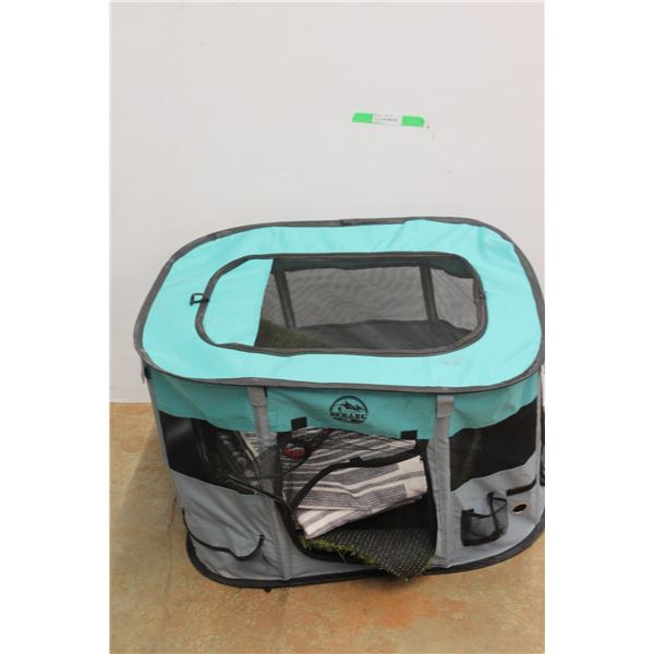 * Pet Carrier 21'' x 21'' x 32'' and Floor Mats