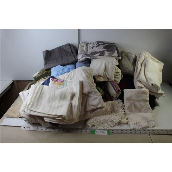 Assorted Home Linens (Comforter, Fitted Sheets, Table Cloths, Table Runners, Pillow Cases, Towel, Pi