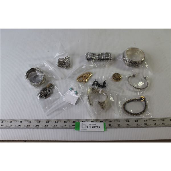 Costume Jewelry (Bracelets, Ear Rings, Pendant, Key Chain)