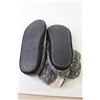 Image 3 : (3) Pairs Women's Footwear ( Columbia Size 13, A Size 7/8, Slippers L Size 9/10)