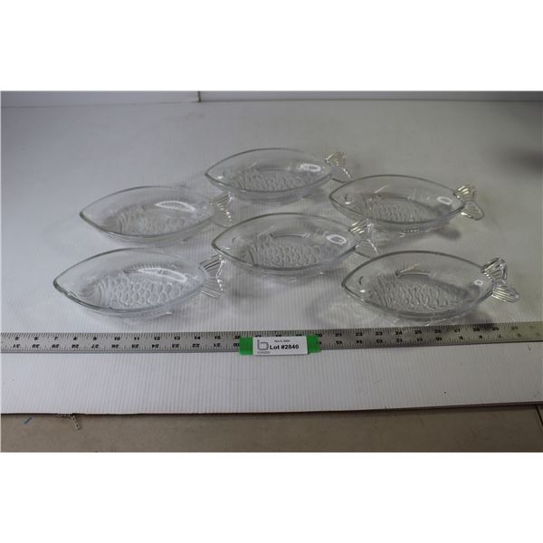 (6) Serving "Fish" Dishes 9" x 4.5" x 1.5"