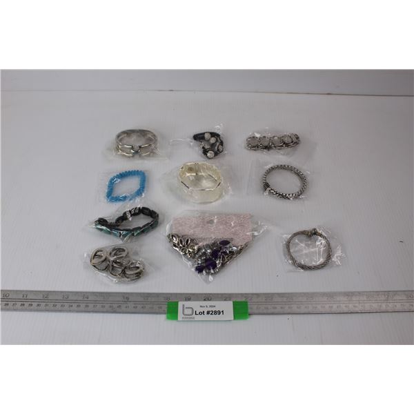 Various Pieces Of Unmarked Jewellery