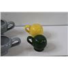Image 4 : California Modern Brand: Teapot, Sugar & Creamer Set, Salt & Pepper Shakers